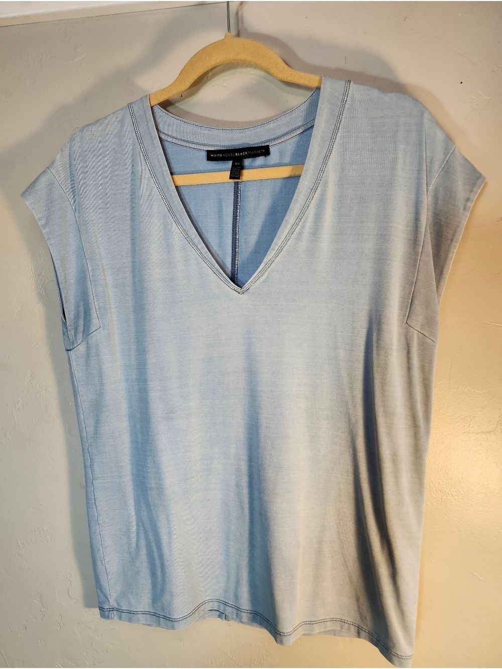 White House Black Market Light Blue V-Neck Tank Sz Xs